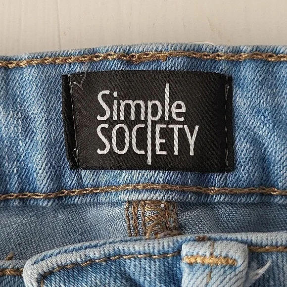 Simple society Distressed Jeans shorts size 0/24 - Picture 5 of 6